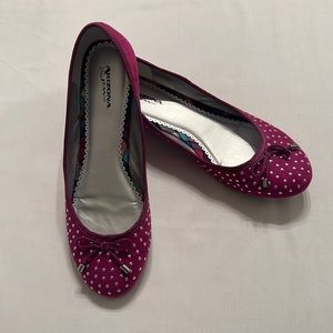Arizona Jean's Co. Fuchsia Silver Studded Tassel Slip On Ballet Flats Size 9M